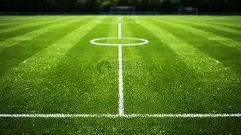 “名将挥别旧主，卡扎伊什维利转会风云再起，神秘新俱乐部浮出水面，竟非中超豪门申花！”